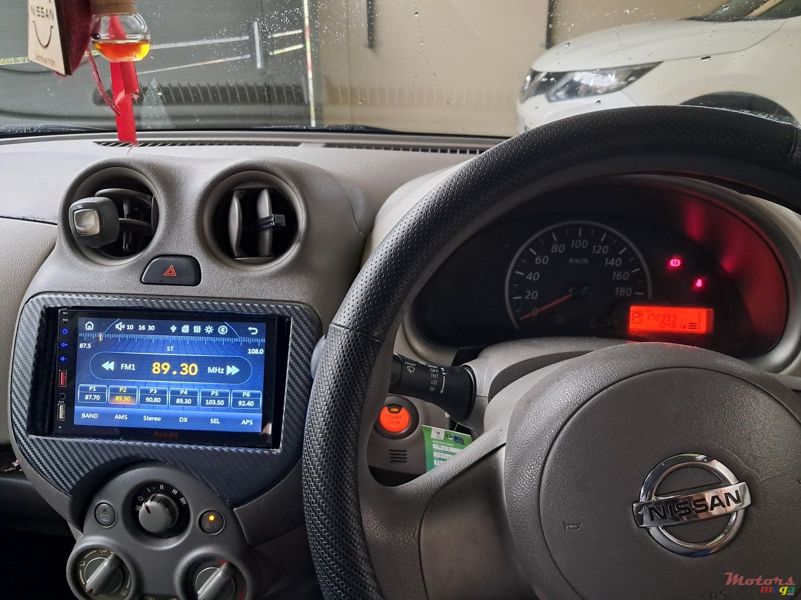 2011' Nissan March photo #3