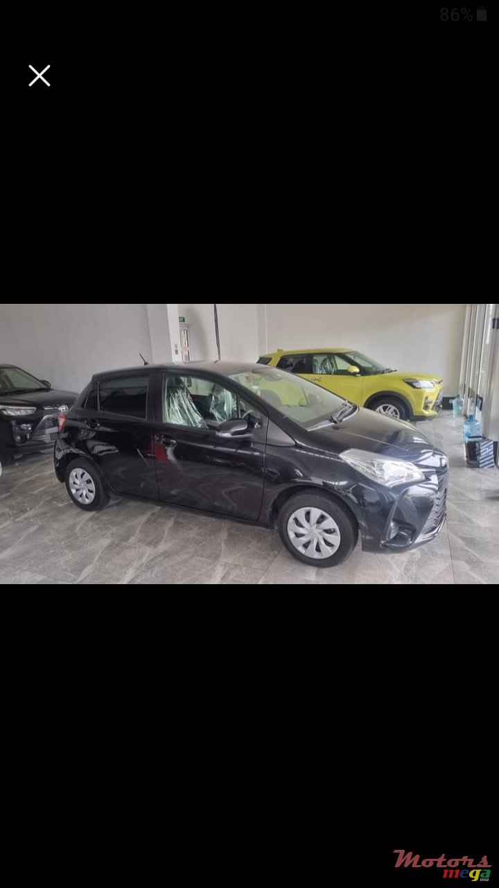 2018' Toyota Vitz photo #1