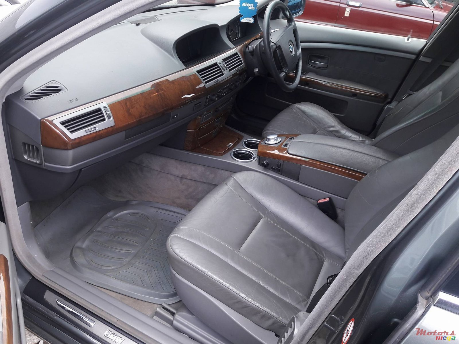 2002' BMW 7 Series photo #6