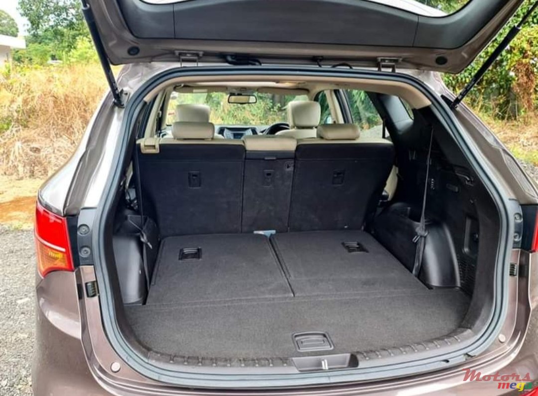 2015' Hyundai Santa Fe 1 owner. Turbo diesel 7 seater photo #4