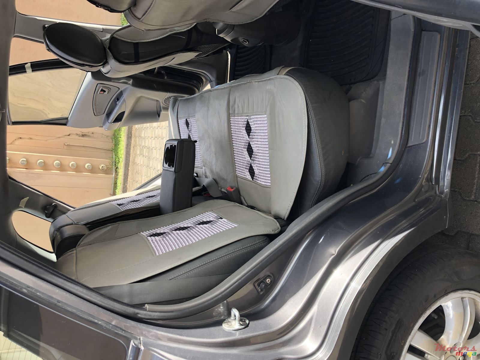 2008' Hyundai Tucson photo #7