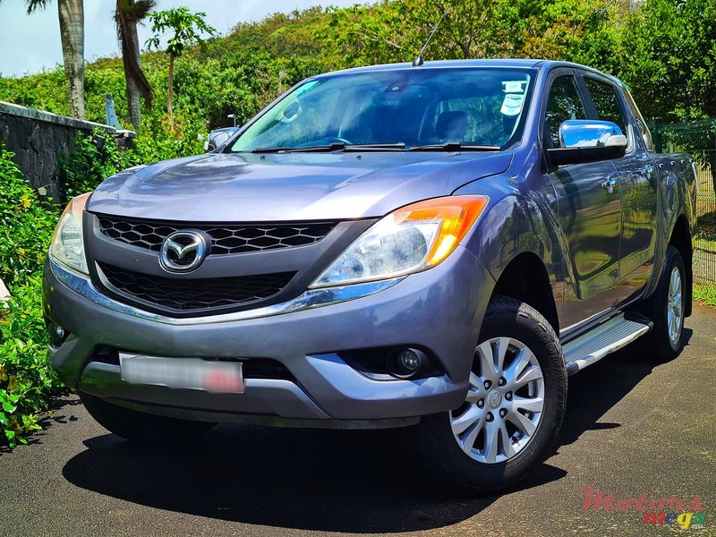 2015' Mazda BT-50 3.2 4x4 photo #1