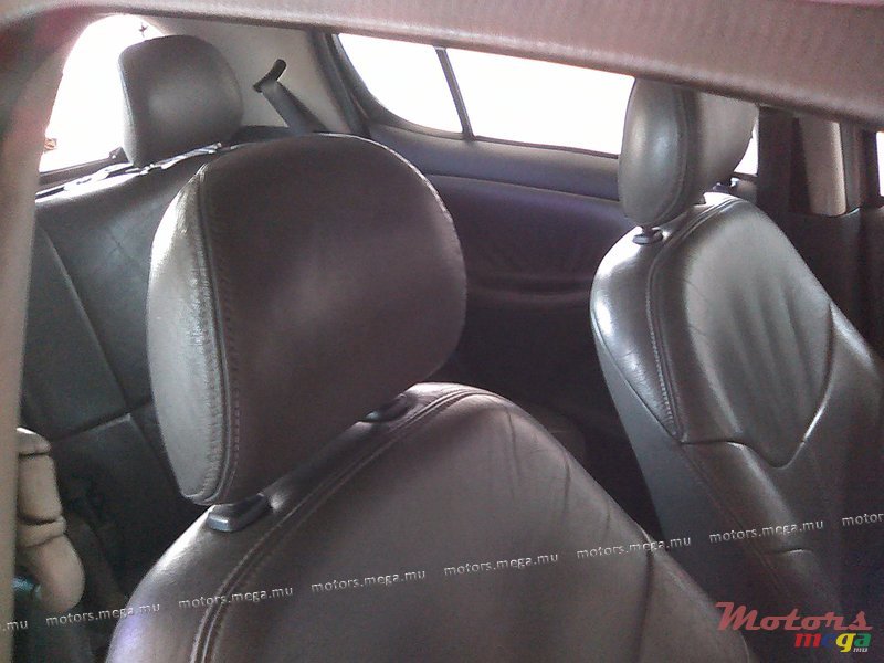 1999' Toyota photo #7