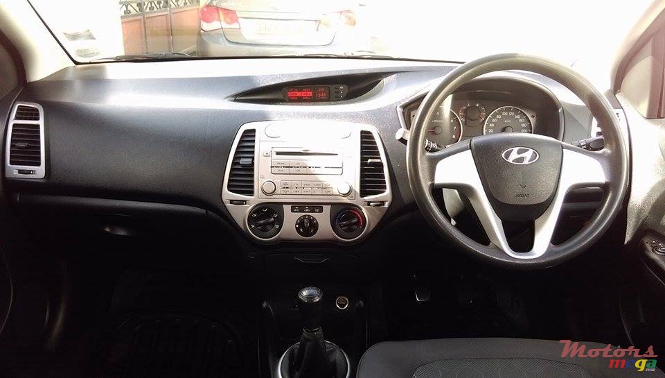 2010' Hyundai i20 photo #4
