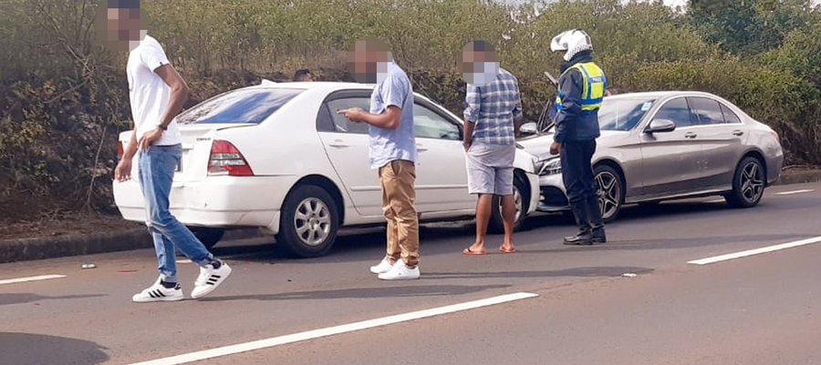 Saint-Julien D’Hotman : deux voitures entrent en collision