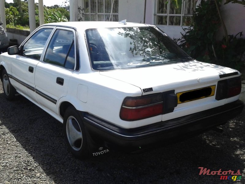 1989' Toyota Corolla EE90 photo #2