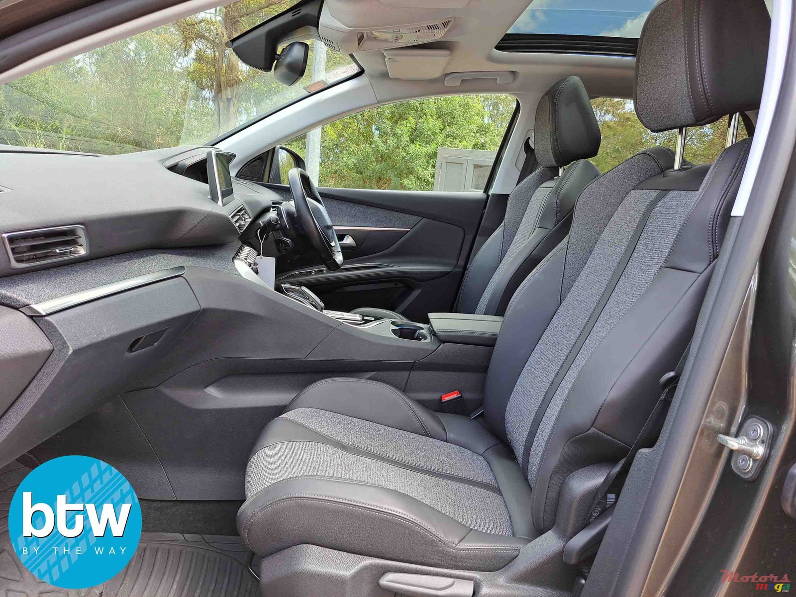 2019' Peugeot 3008 photo #5