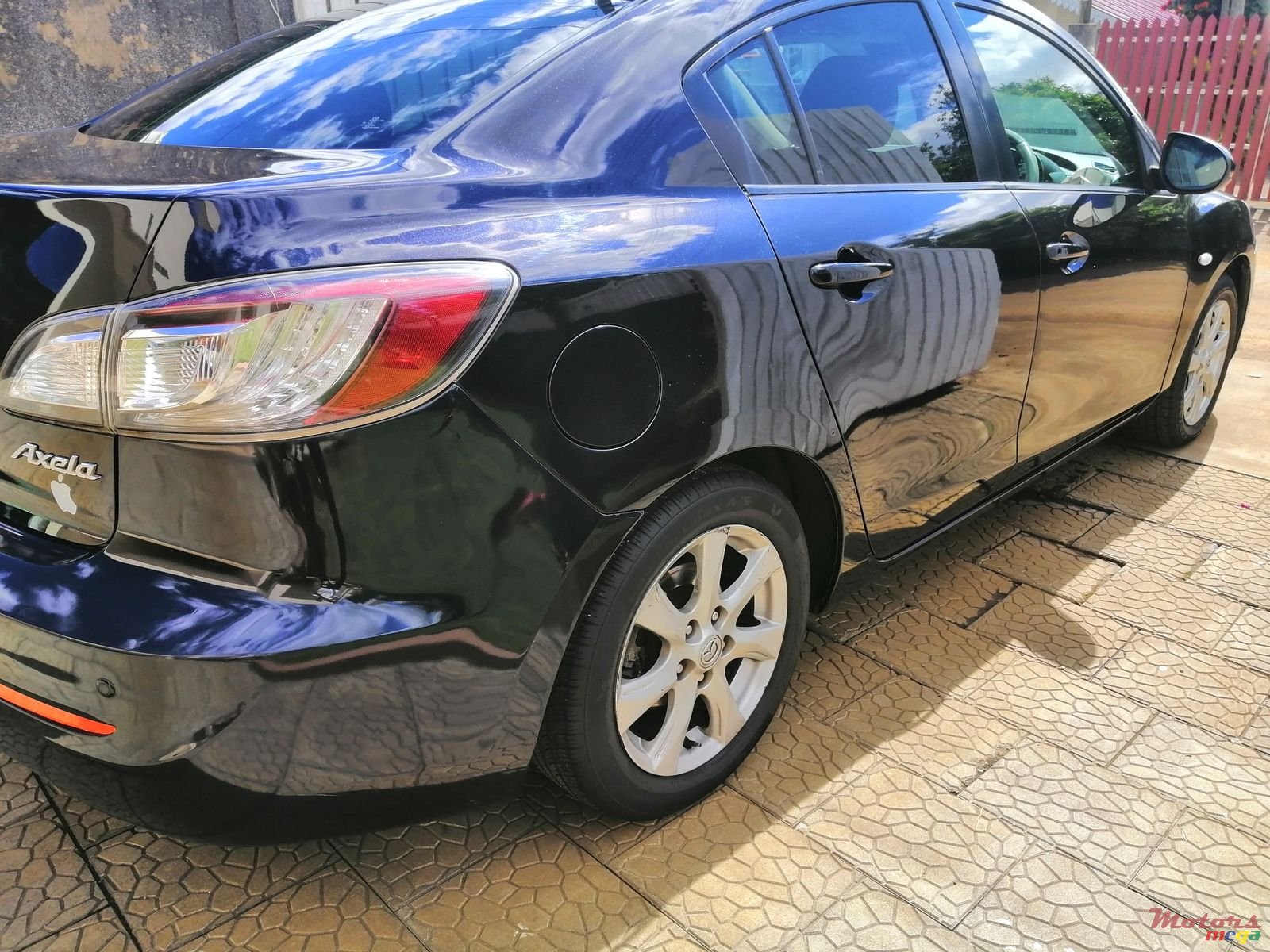 2009' Mazda Axela photo #4