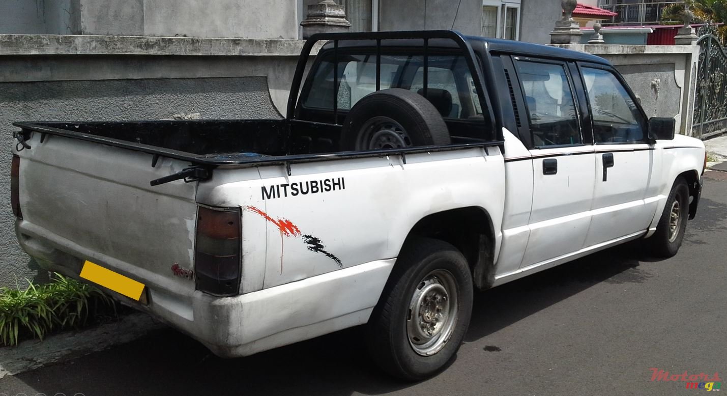 1990' Mitsubishi L 200 photo #2