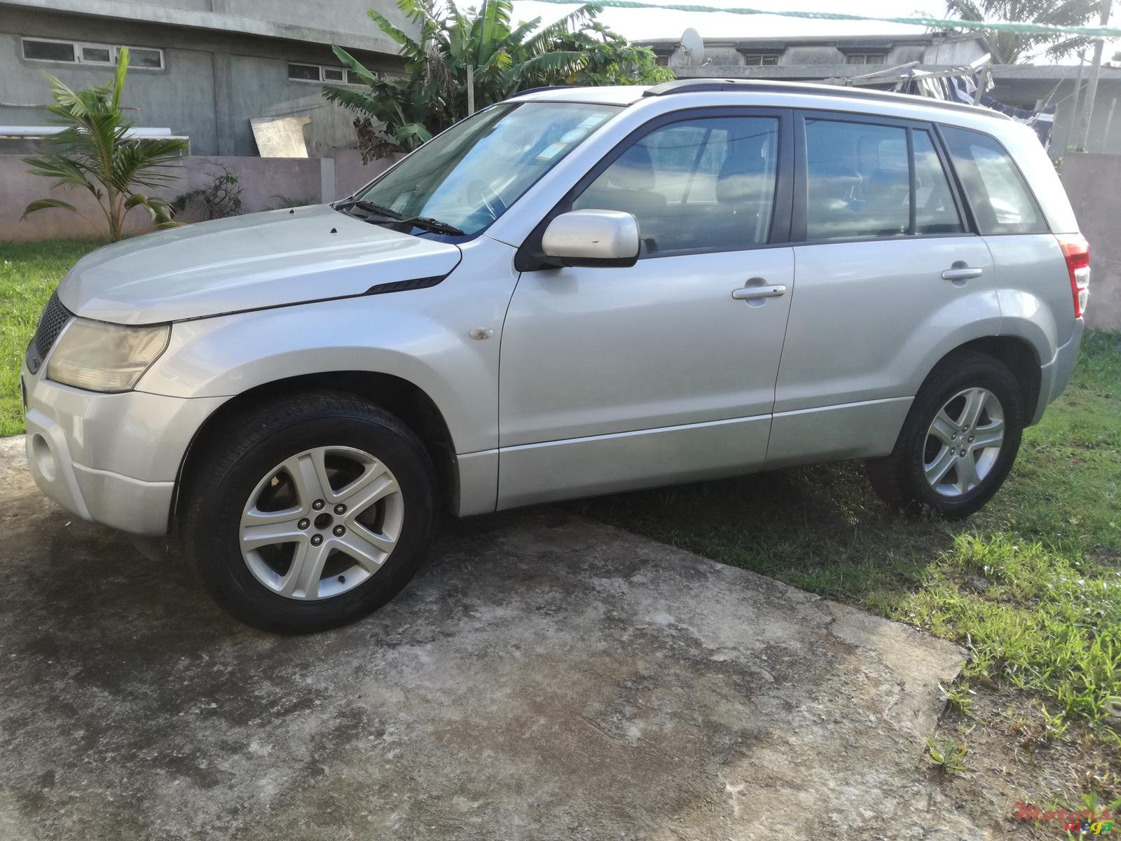 2007' Suzuki Grand Vitara SUV photo #4