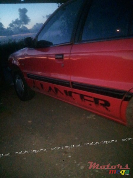 1989' Mitsubishi photo #2