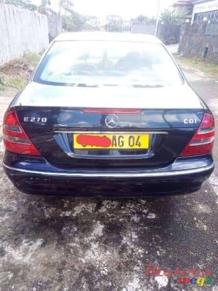 2004' Mercedes-Benz E-Class photo #2