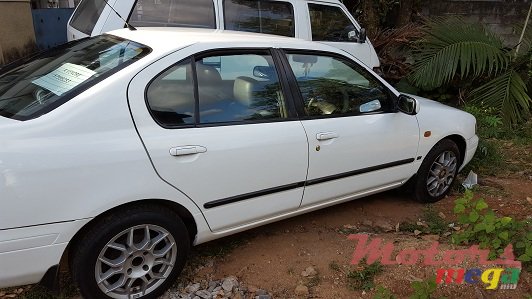 1999' Nissan Primera photo #3