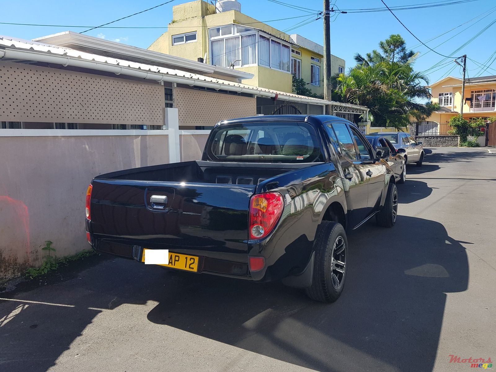 2012' Mitsubishi L200 photo #3