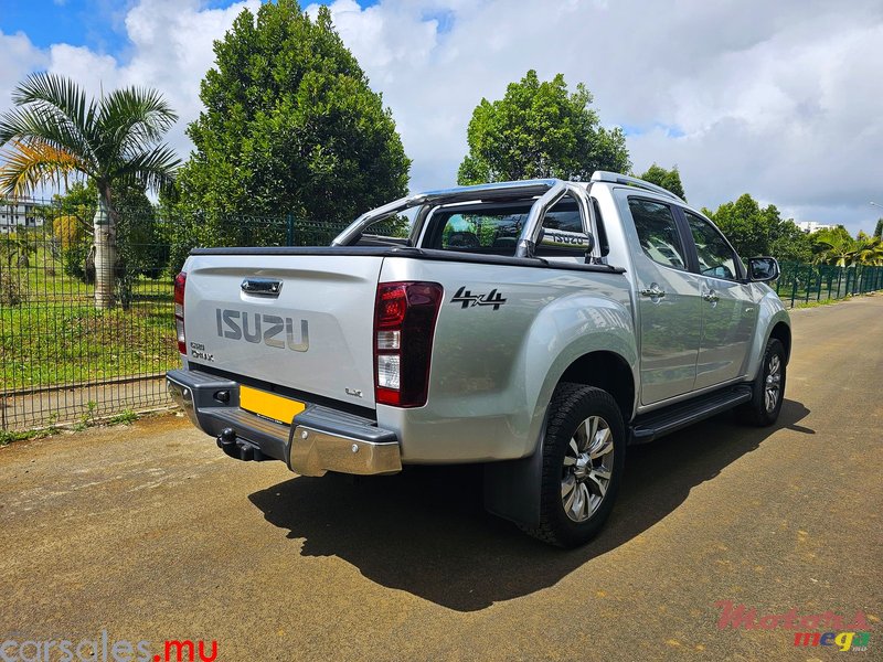 2022' Isuzu D-Max LX 3.0 TD photo #4