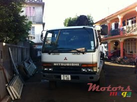 2005' Mitsubishi 6d14 photo #3