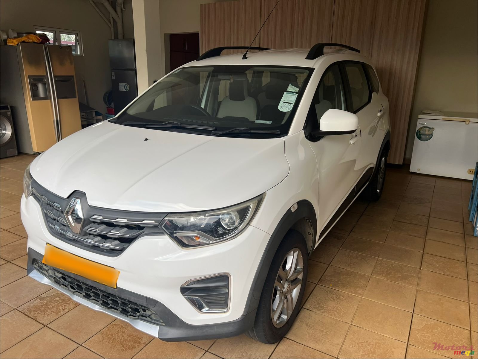 2021' Renault Triber photo #1