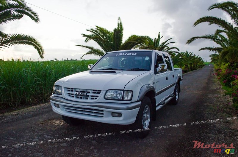 2002' Isuzu photo #3