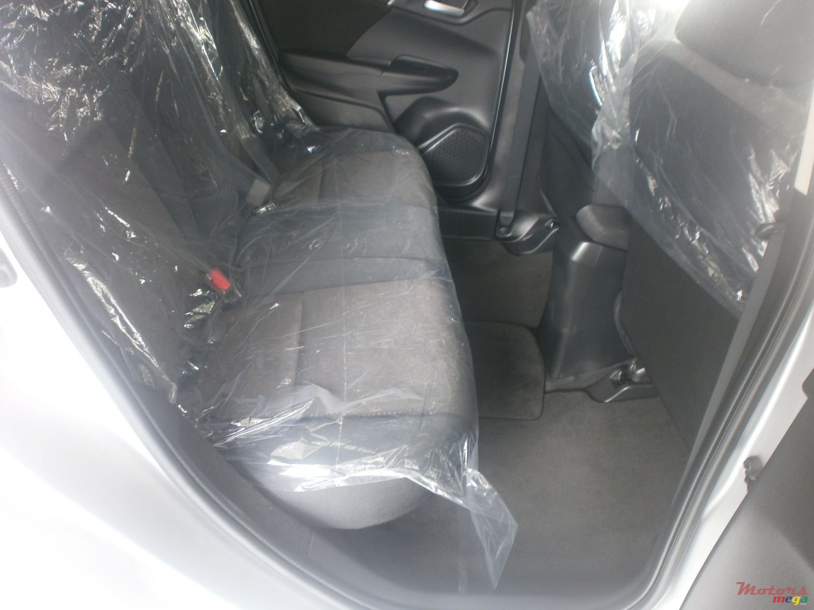 2016' Honda Fit Hybrid photo #2