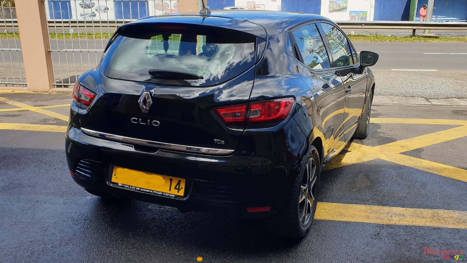 2014' Renault Clio photo #1