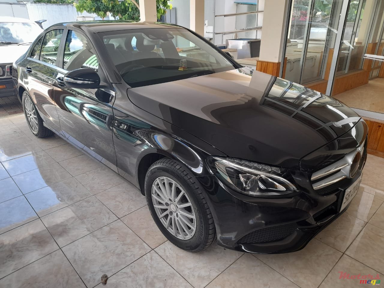 2014' Mercedes-Benz C-Class photo #2