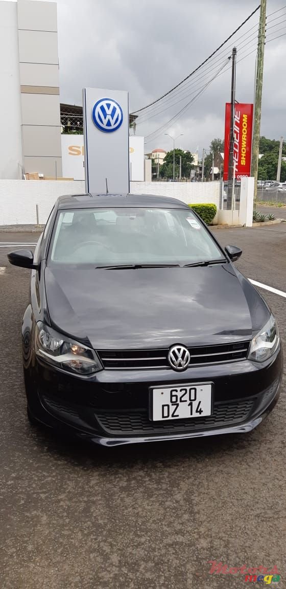2014' Volkswagen Polo photo #1