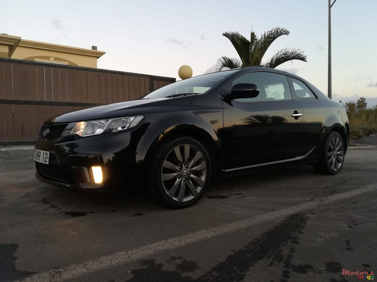 2012' Kia Cerato Koup photo #5