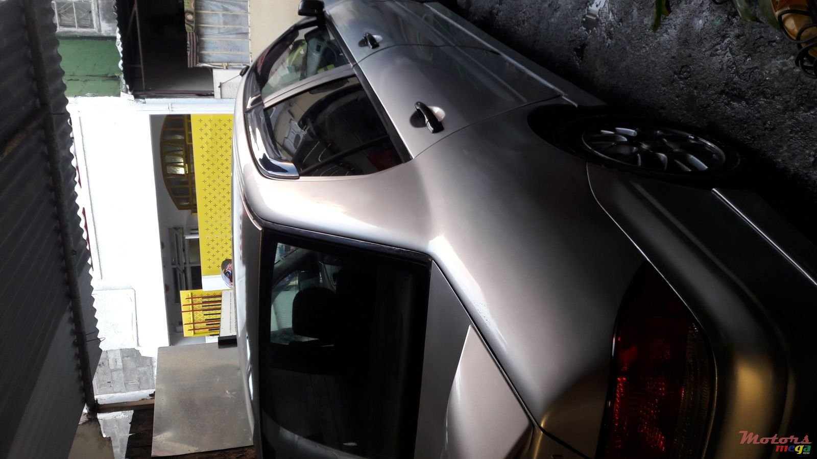 2002' Mitsubishi Lancer photo #6