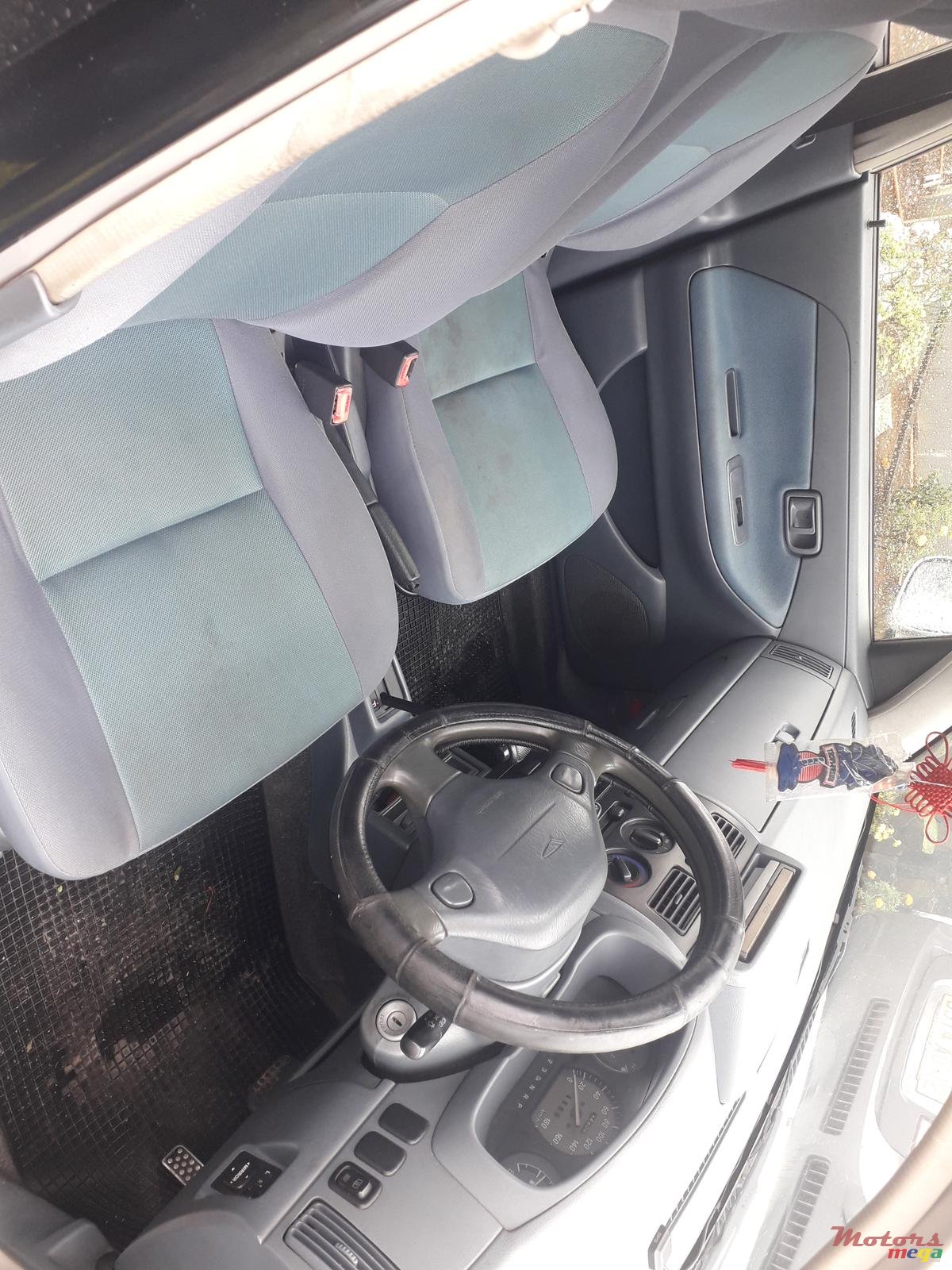 2003' Toyota DUET Automatic photo #2