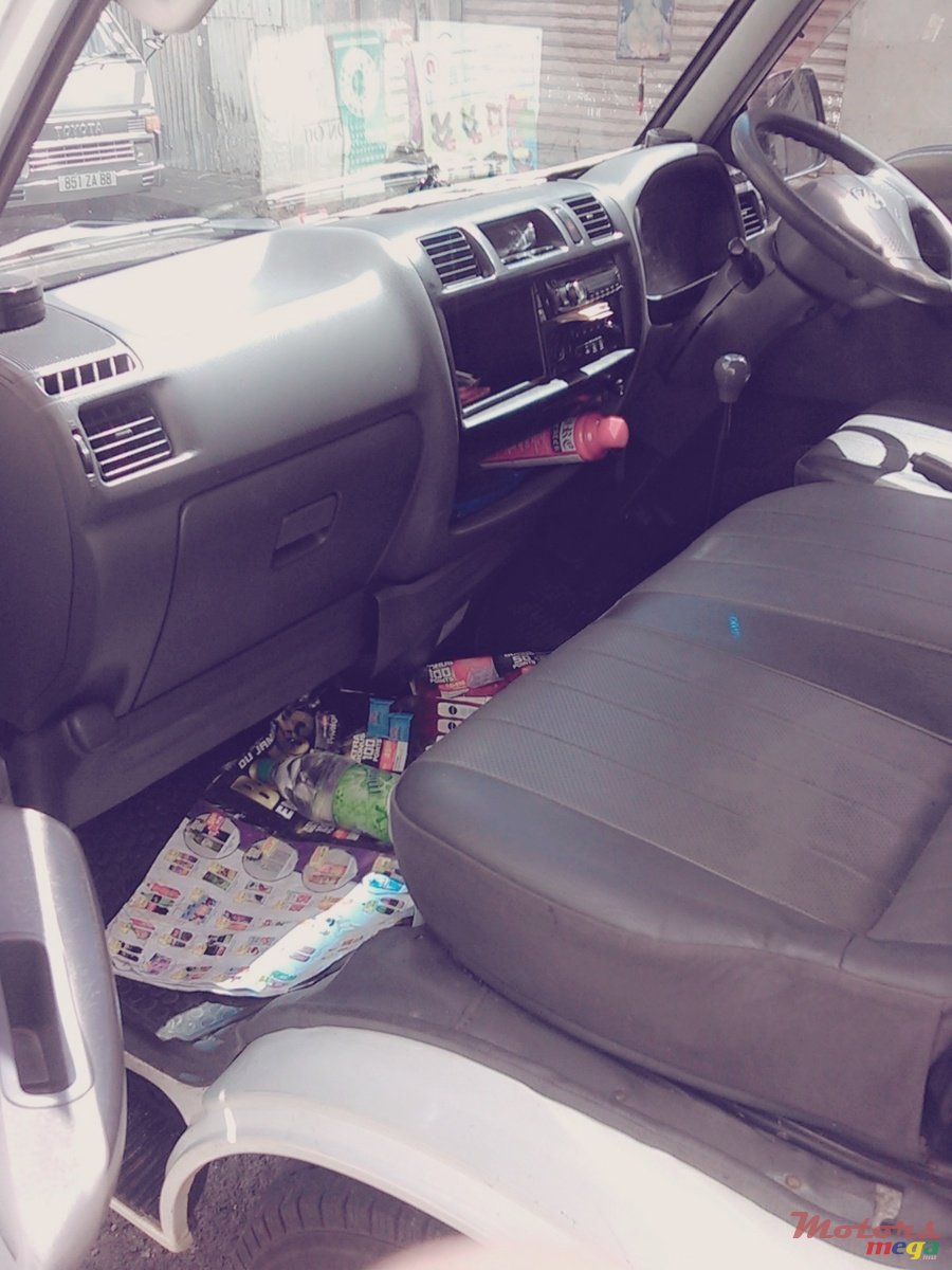 2006' Nissan Vanette cargo photo #7