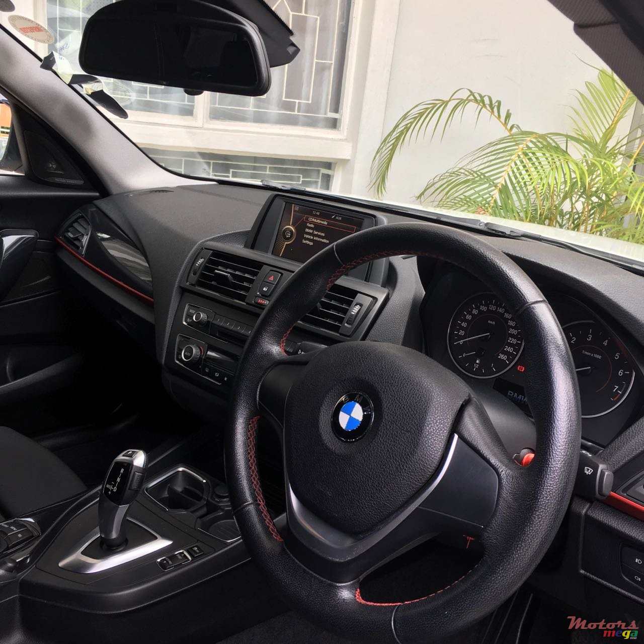 2012' BMW 1 Series 5 Door 116i Sport Line photo #6