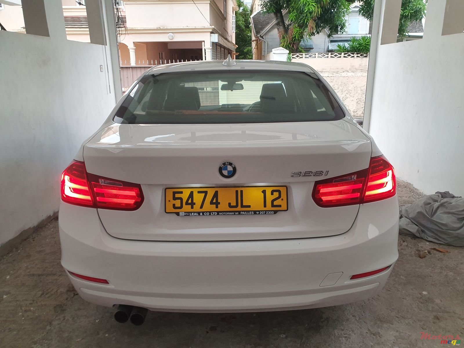 2012' BMW 328 photo #1