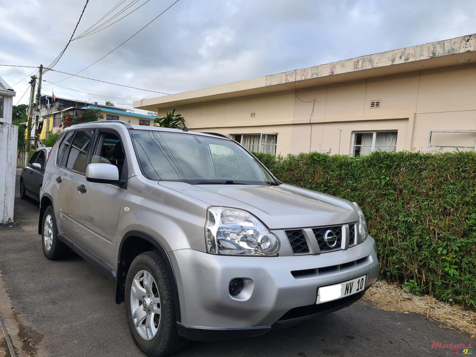 2010' Nissan X-Trail photo #1