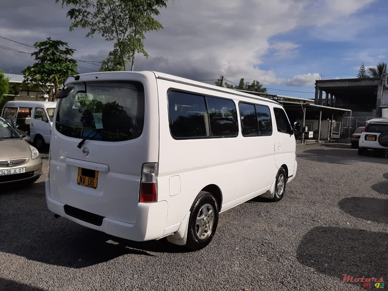 2006' Nissan urvan photo #4