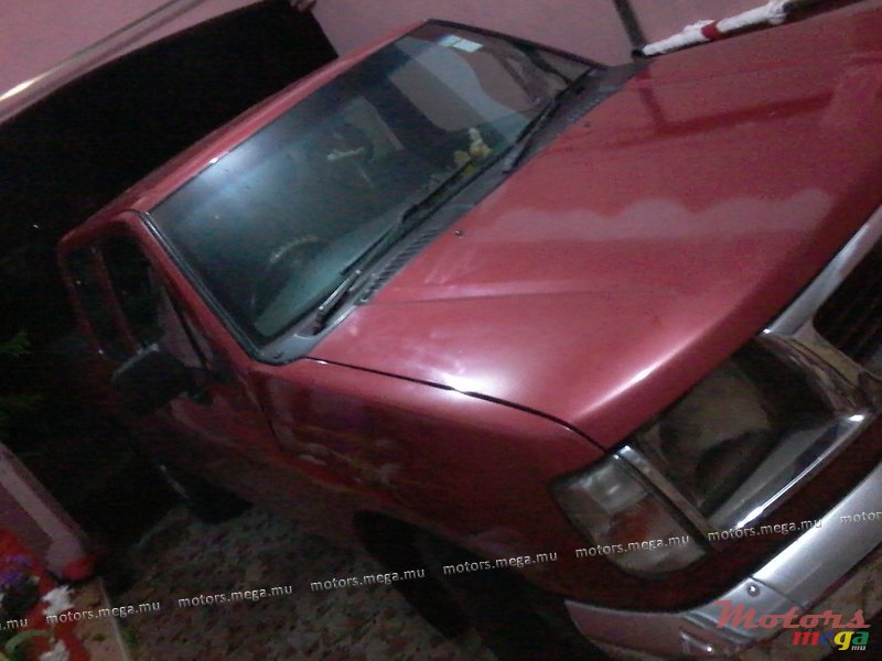 1999' Nissan photo #1