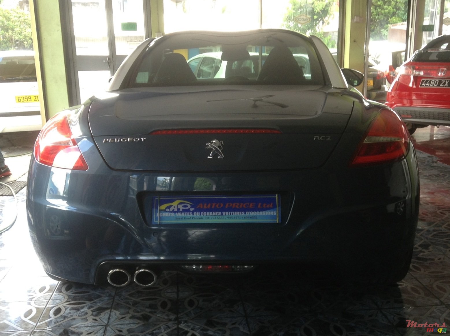 2011' Peugeot RCZ photo #3