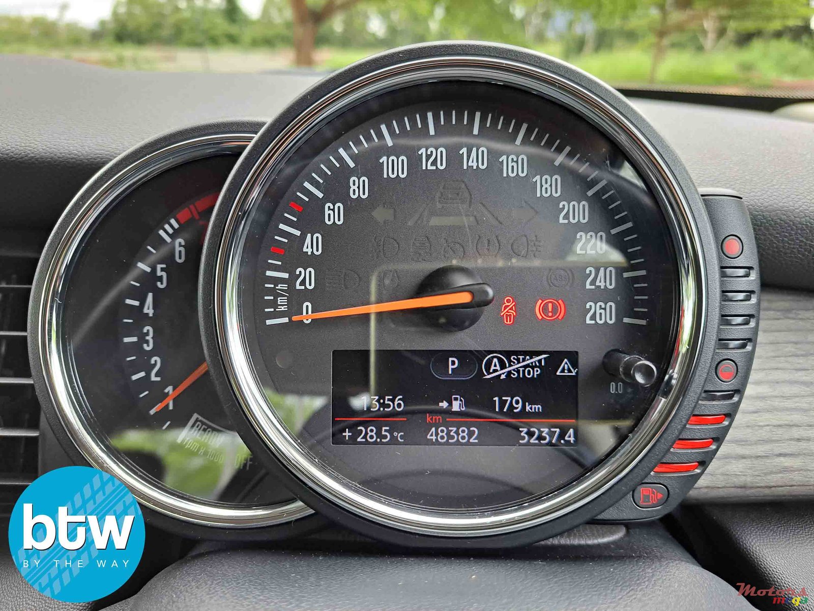 2016' MINI Cooper photo #6