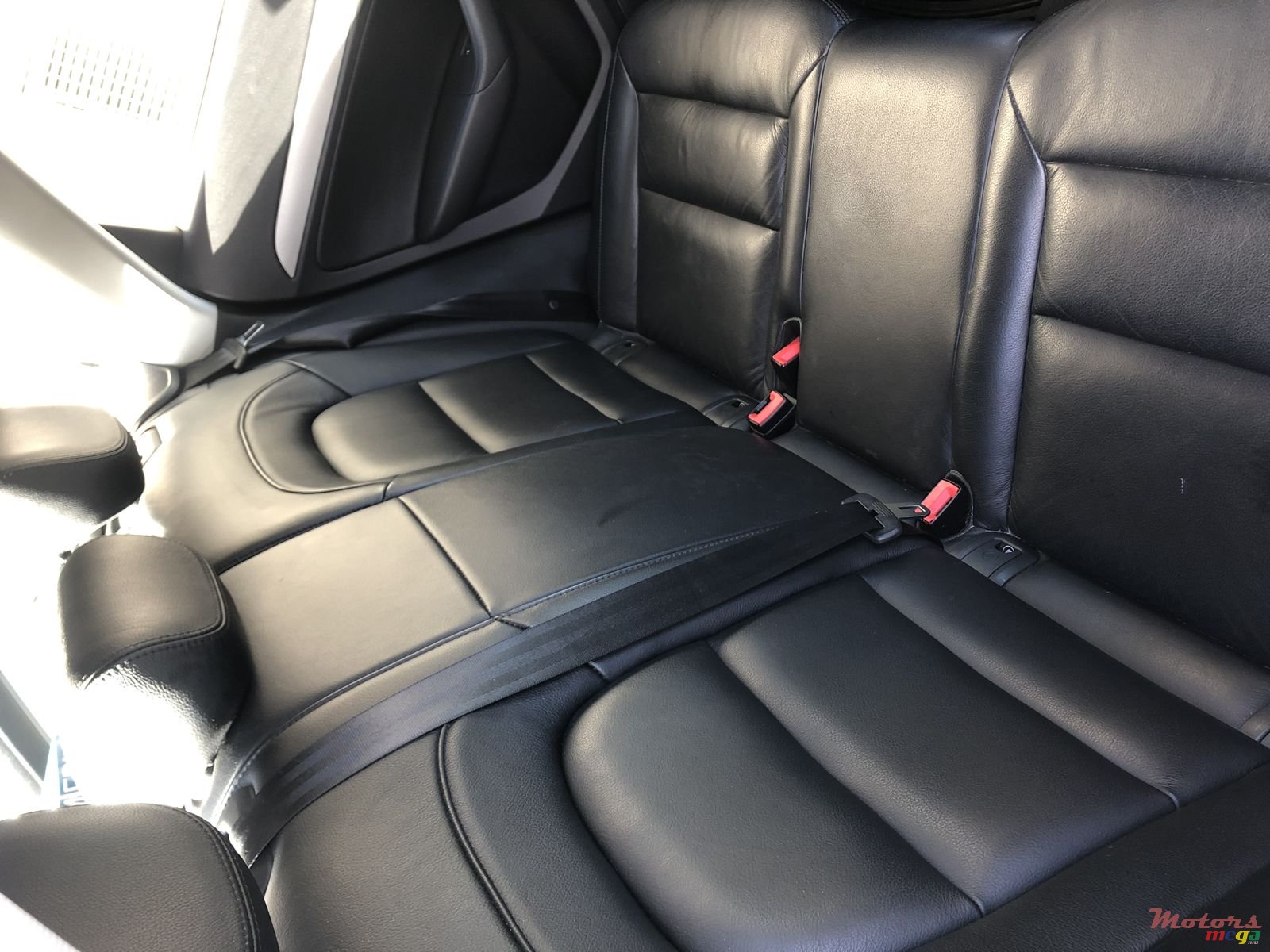 2013' Audi Q3 photo #3