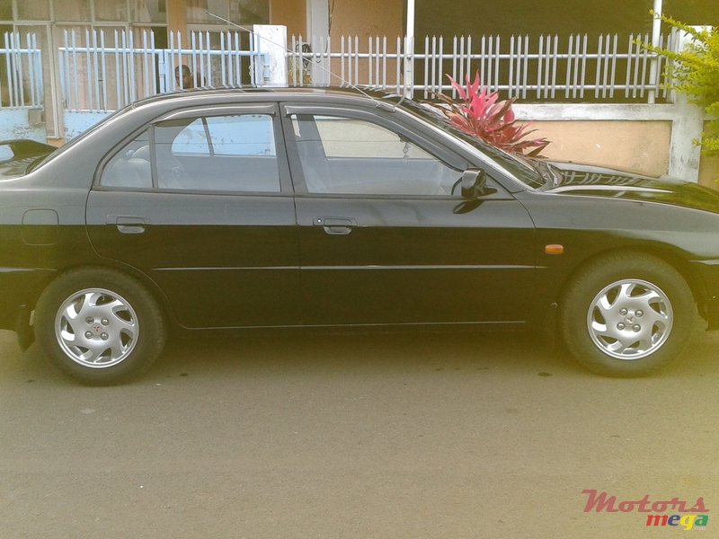 2000' Mitsubishi Lancer photo #4