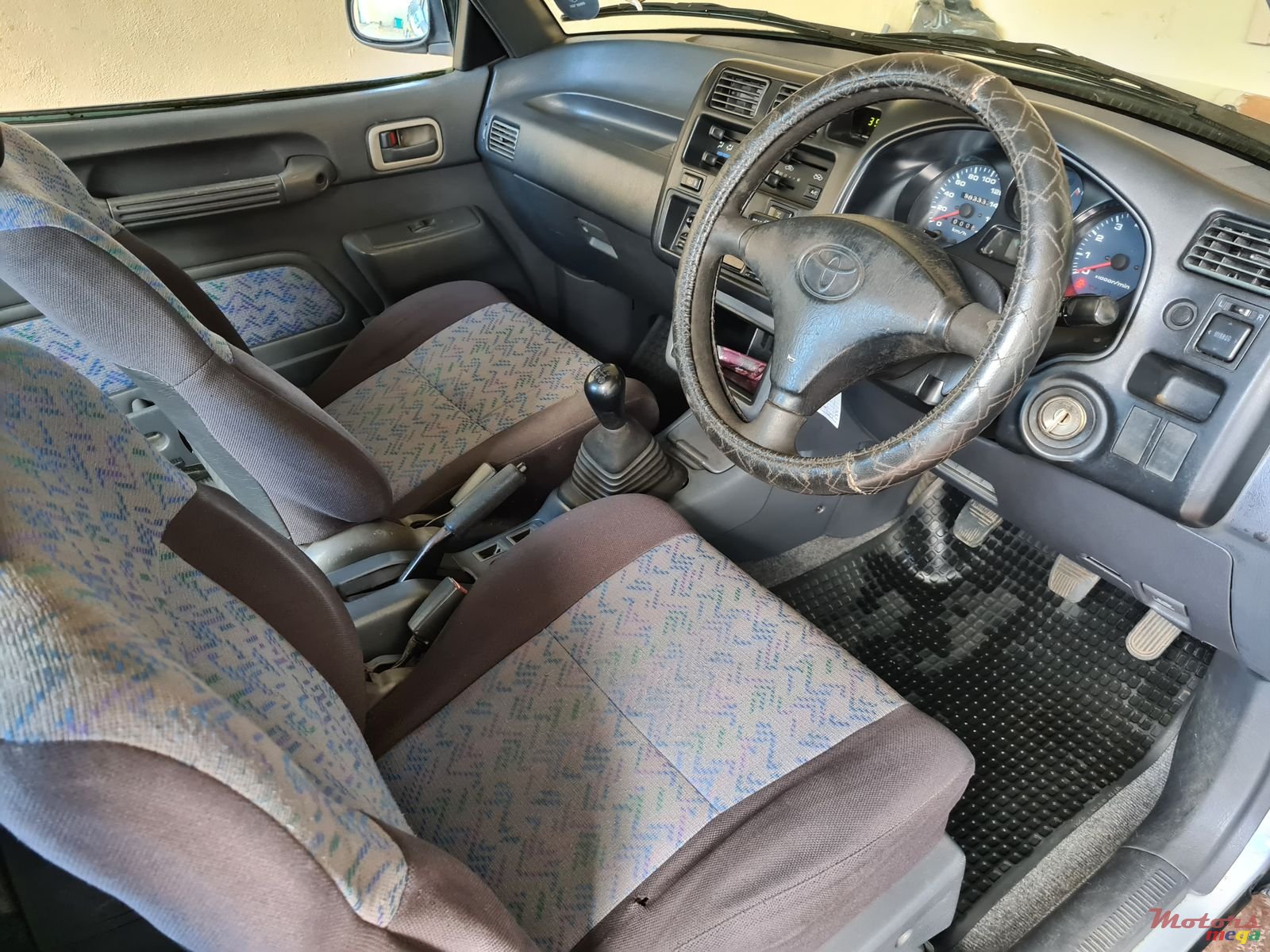 1995' Toyota RAV4 Japan photo #7