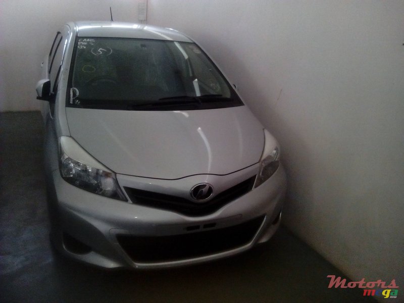 2011' Toyota Vitz photo #1