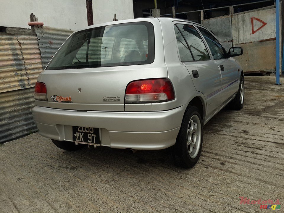 1997' Daihatsu Charade Charade photo #1
