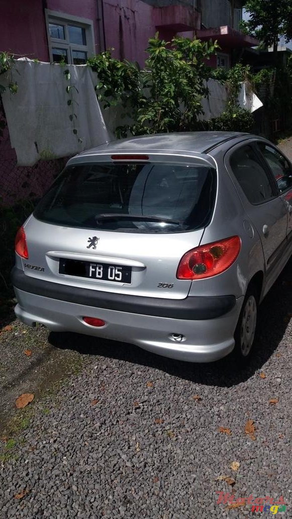 2005' Peugeot 206 photo #2