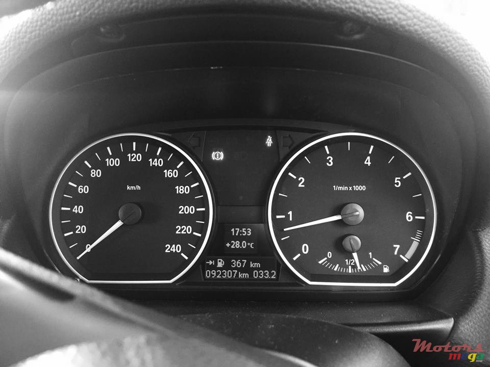 2009' BMW 116 photo #7