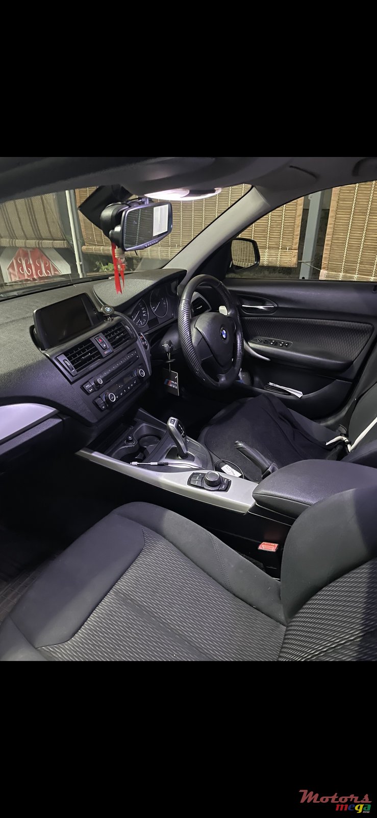 2012' BMW 1 Series 116i photo #5