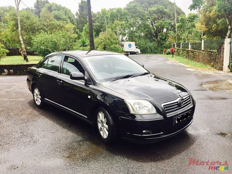 2006' Toyota Avensis photo #3