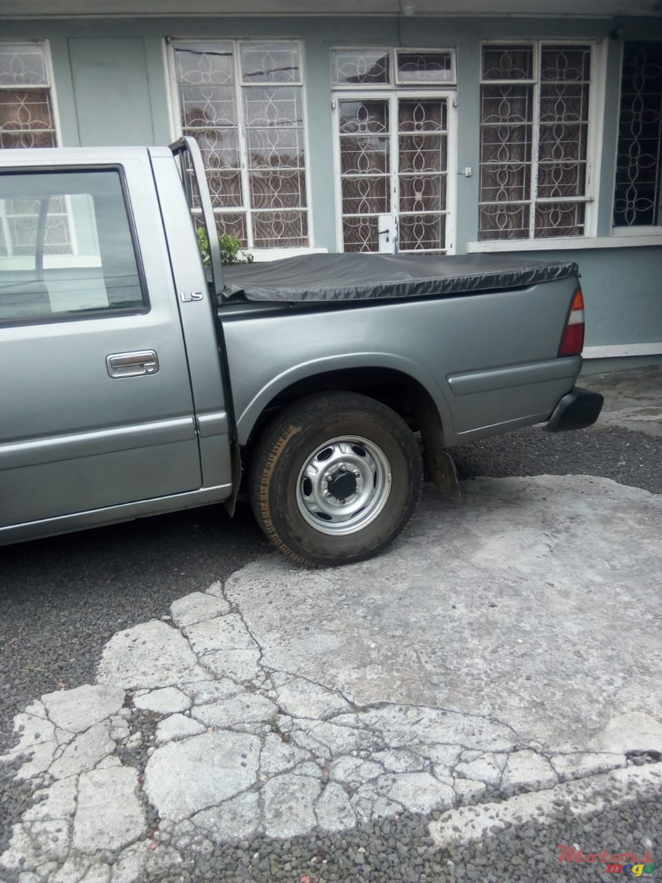 2001' Isuzu TFR photo #5