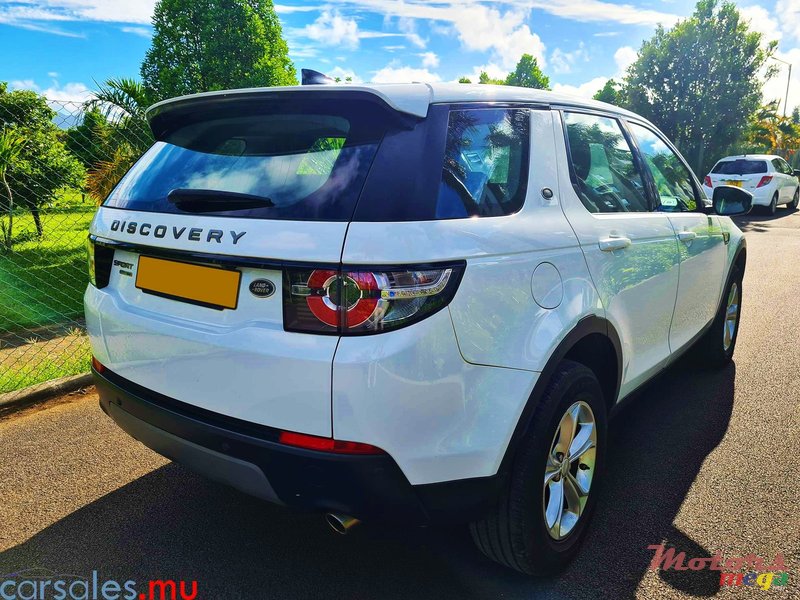 2017' Land Rover Discovery Sport si4 photo #4
