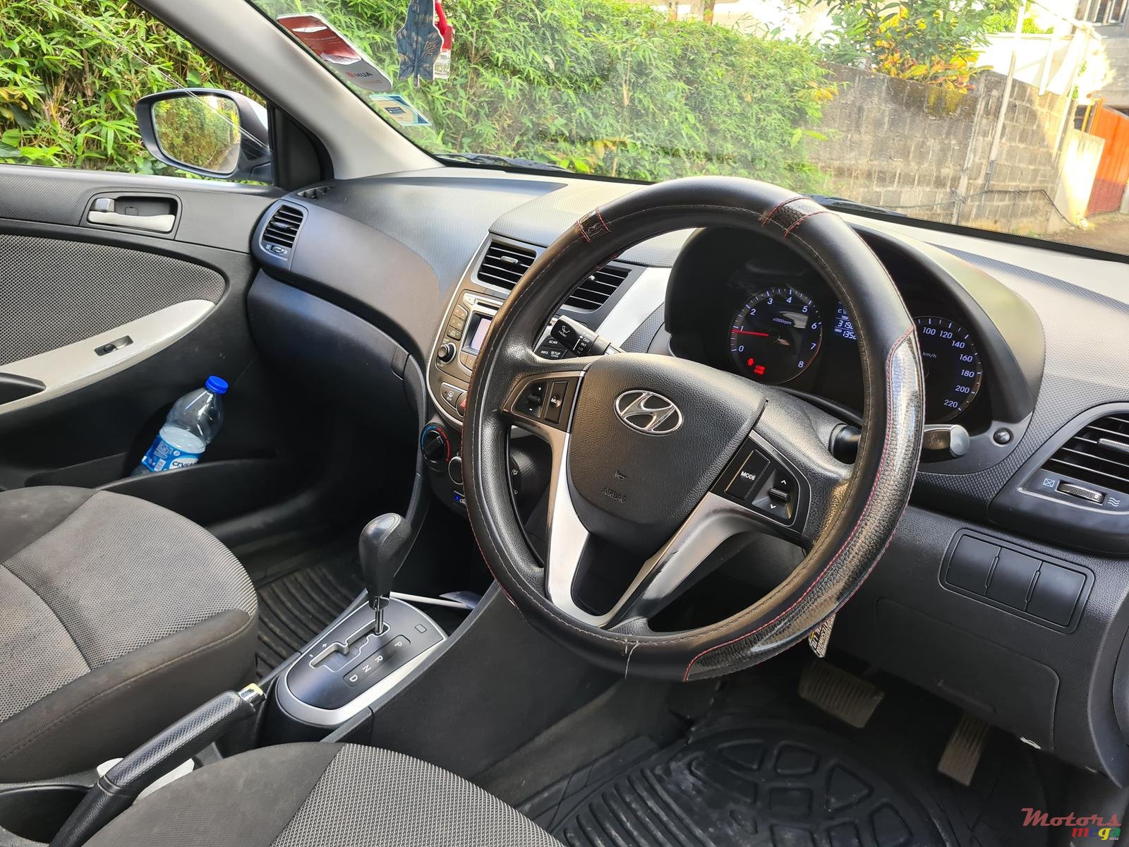 2012' Hyundai Accent Automatic photo #5