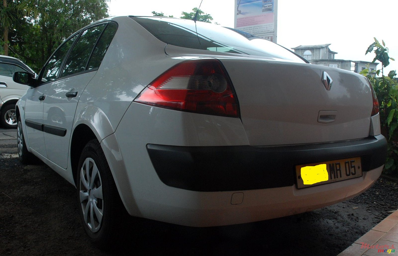 2005' Renault Megane photo #1
